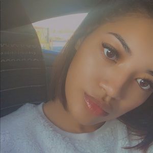 Meet your Posher, Alyssa